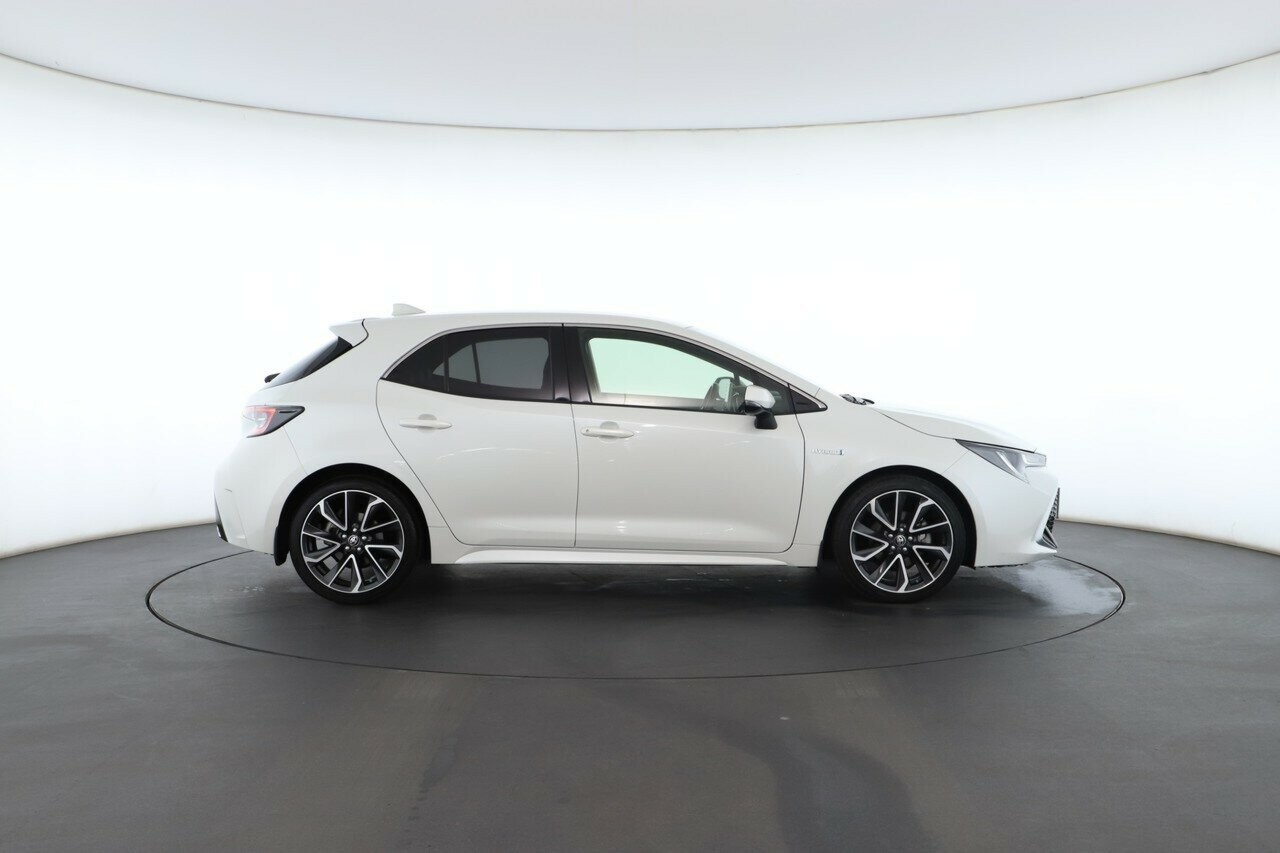 Toyota Corolla image 2