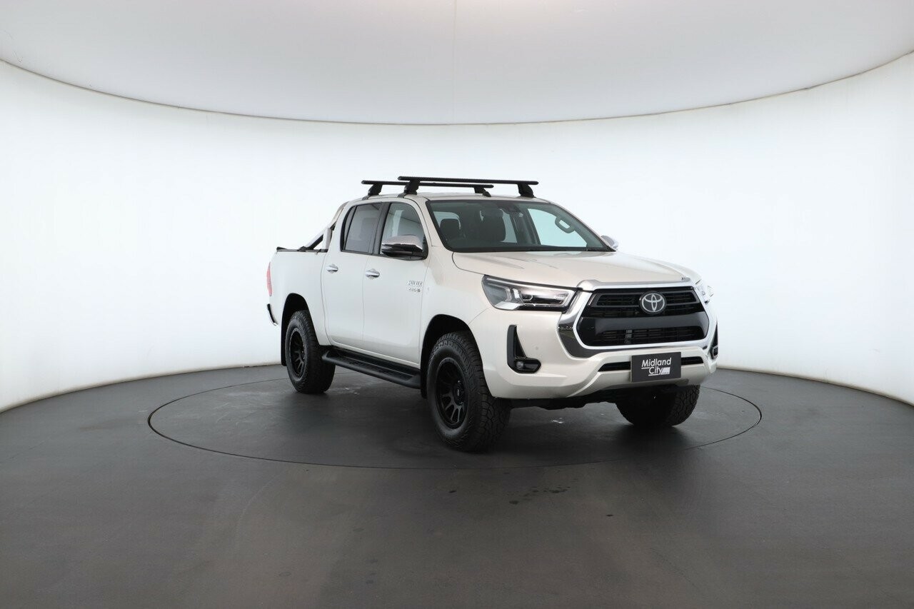 Toyota Hilux image 4