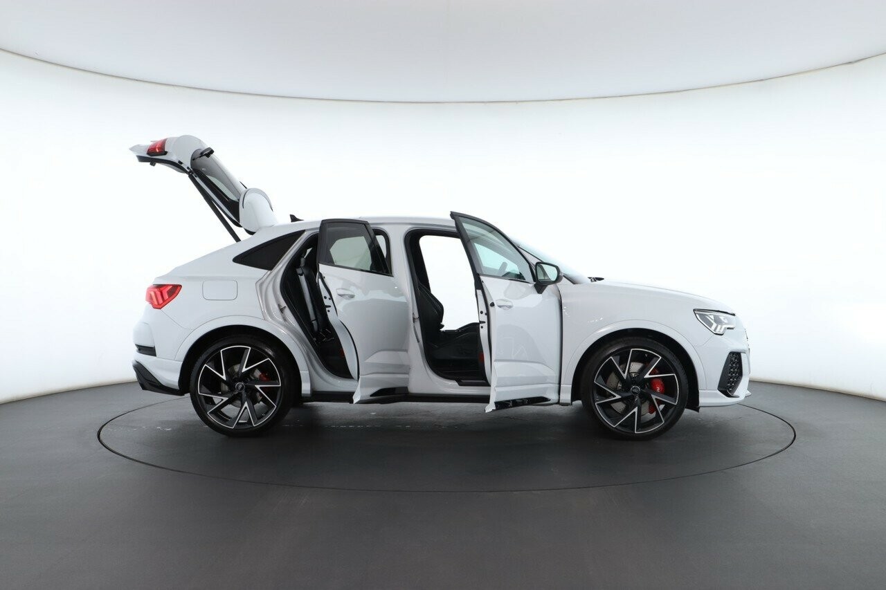 Audi Rs Q3 image 2