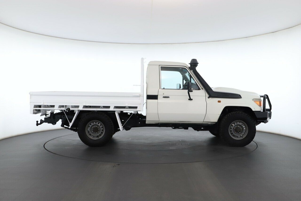 Toyota Landcruiser image 4