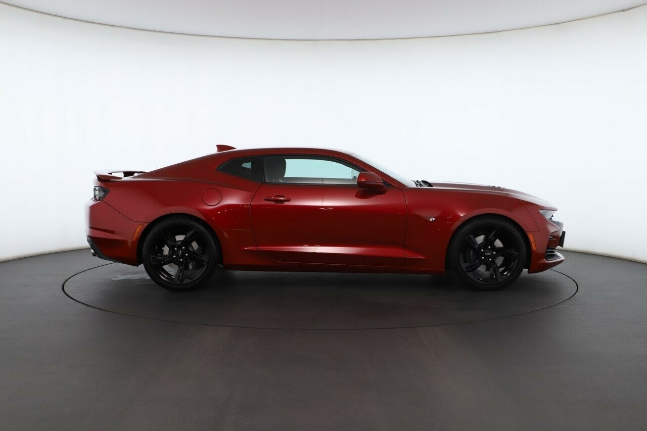 Chevrolet Camaro image 2