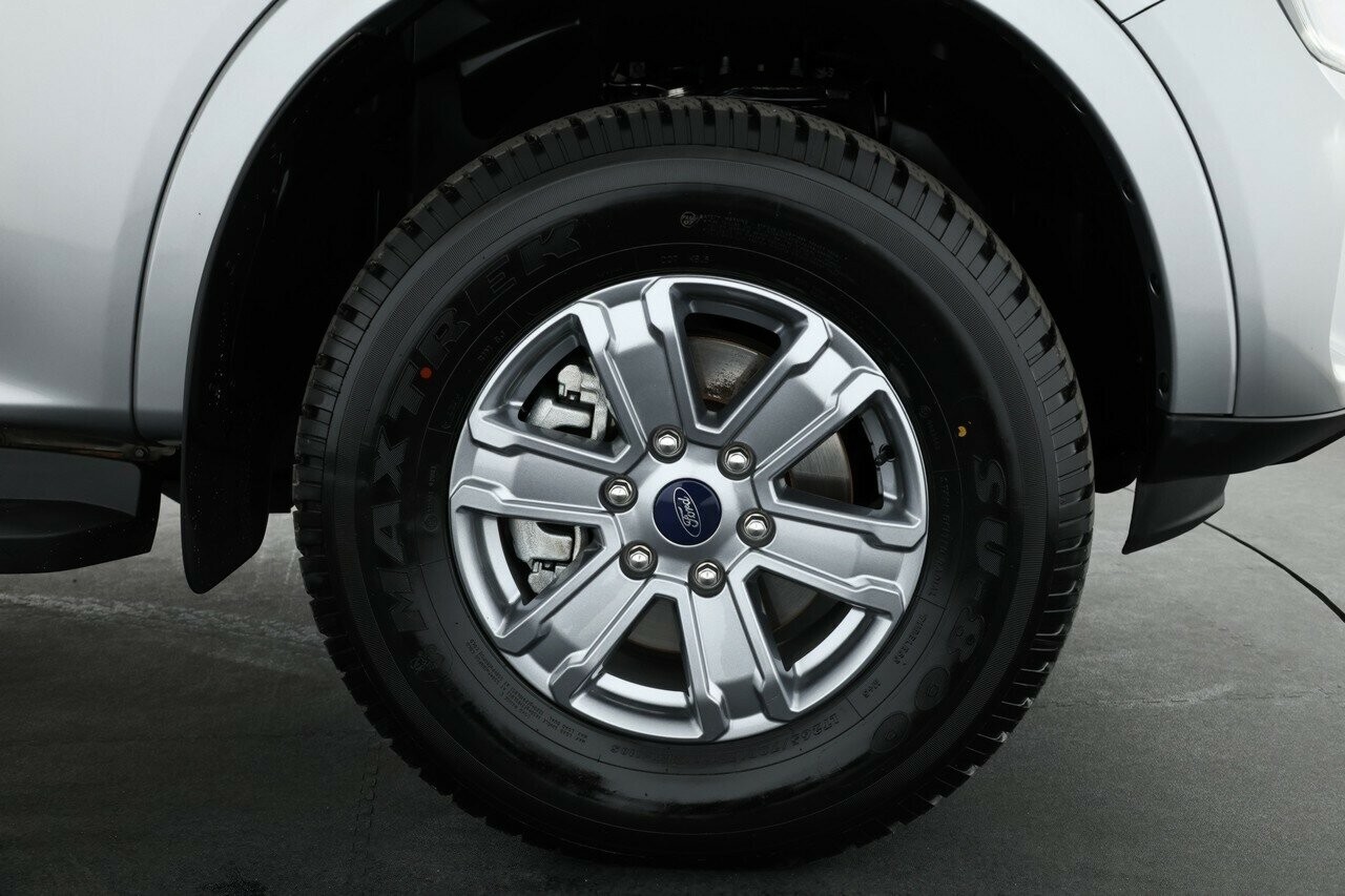 Ford Everest image 4