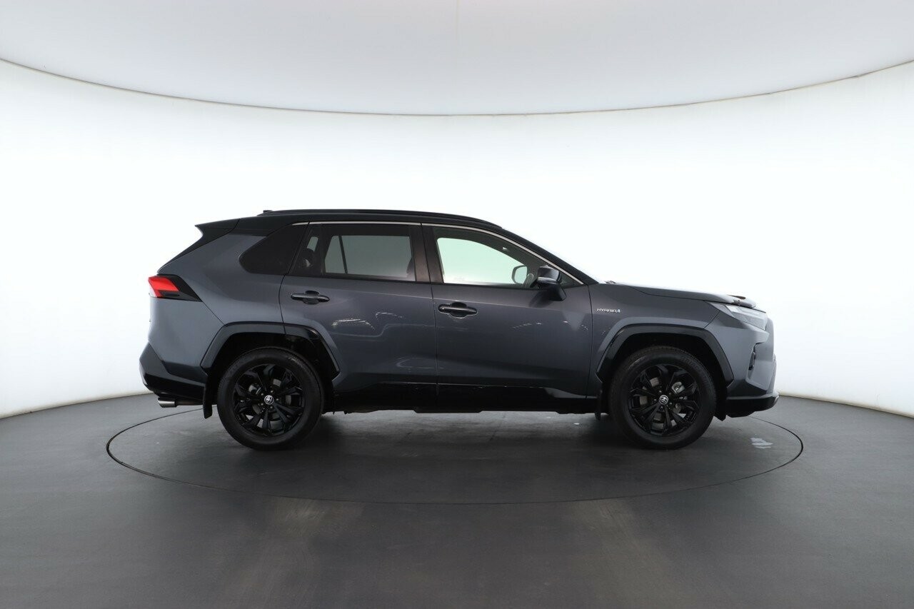 Toyota Rav4 image 3
