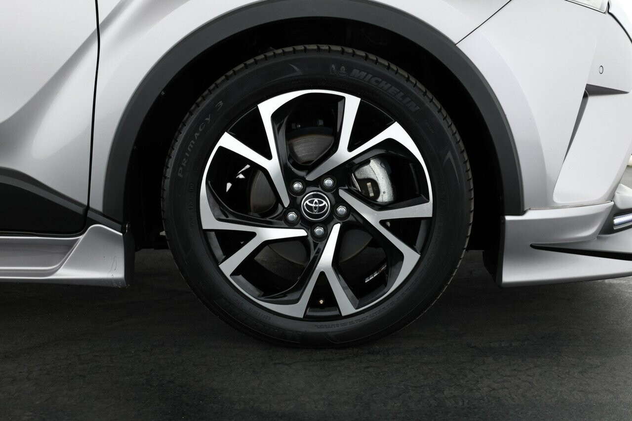 Toyota C-hr image 4