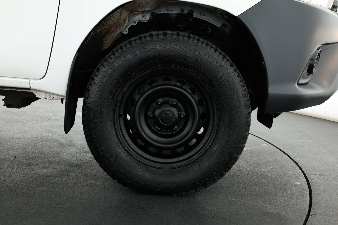 Toyota Hilux image 4