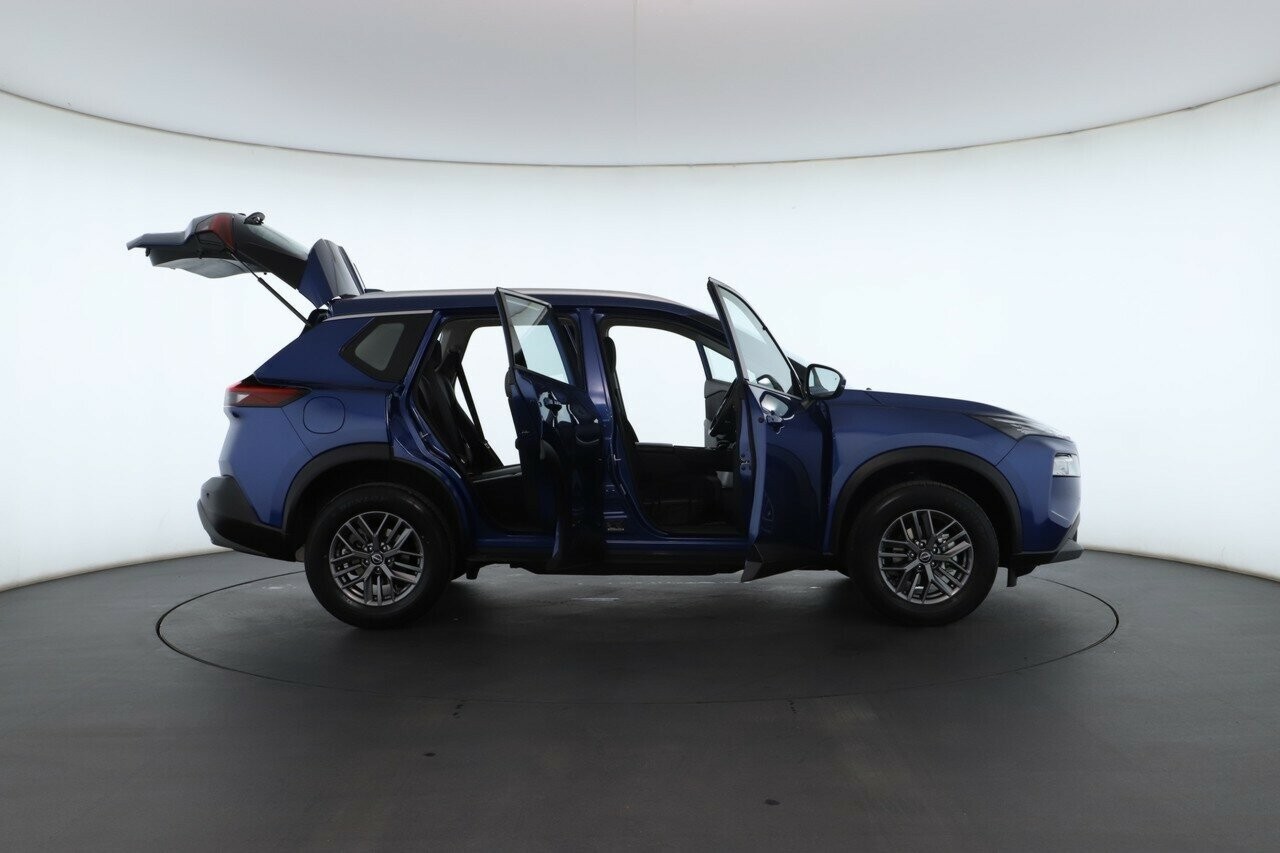 Nissan X-trail image 2