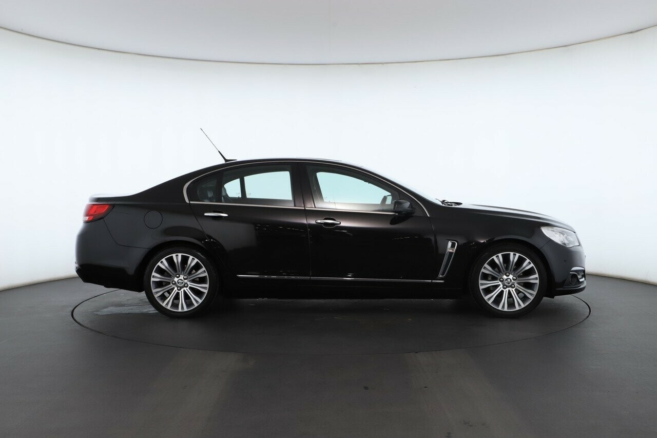 Holden Calais image 3