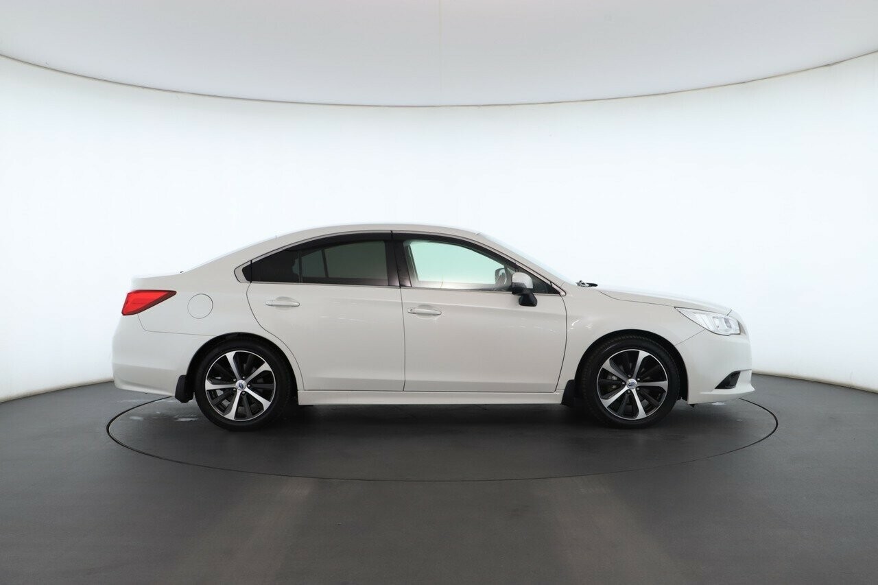 Subaru Liberty image 3