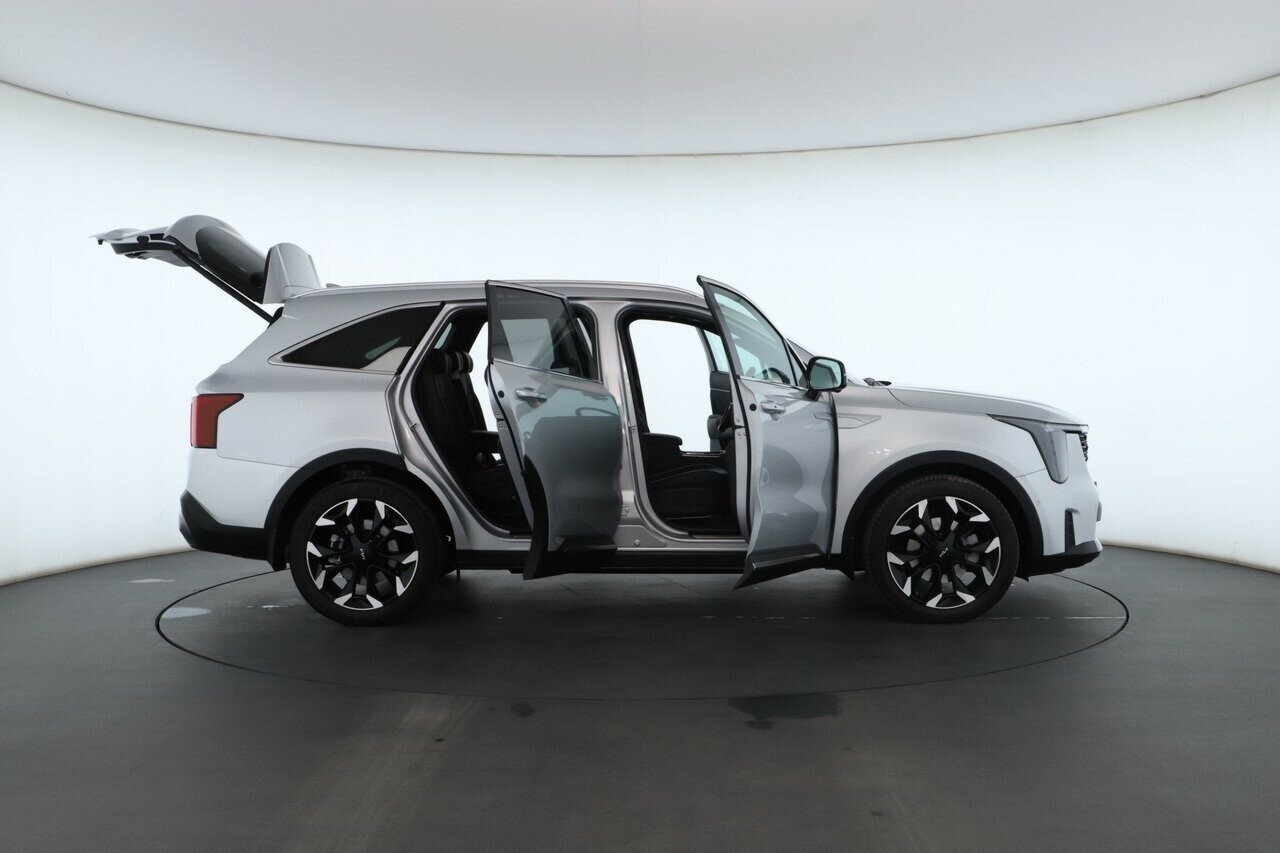 Kia Sorento image 2
