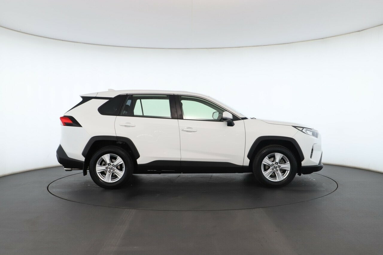 Toyota Rav4 image 3