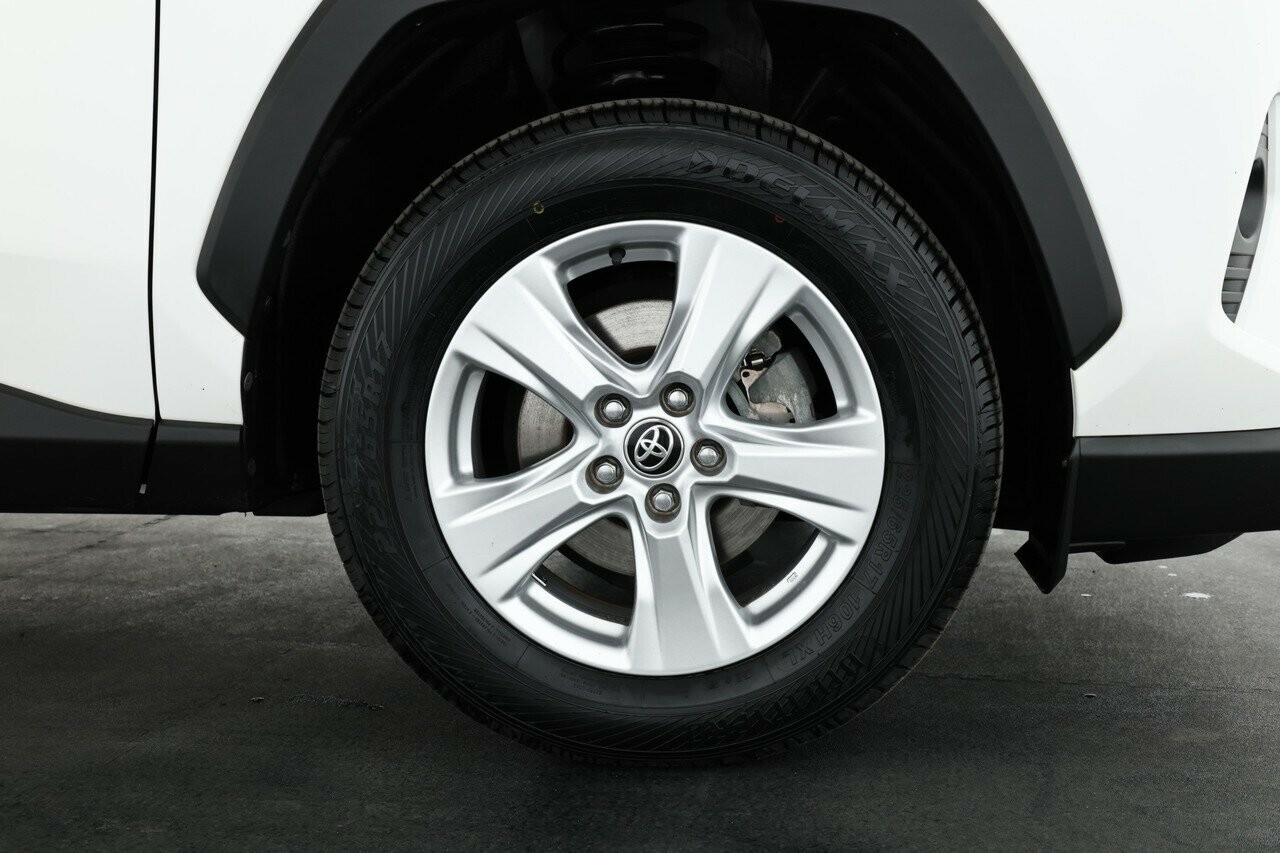 Toyota Rav4 image 4