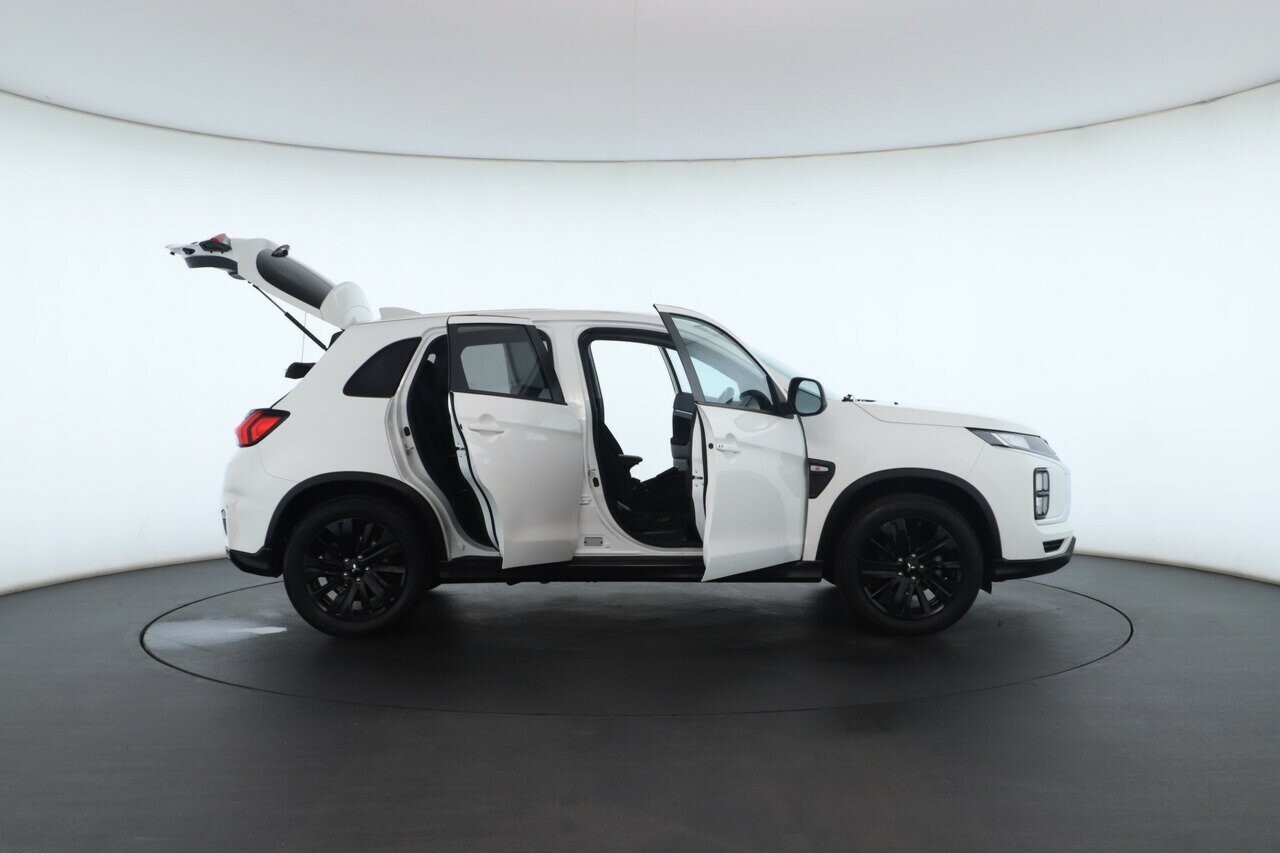 Mitsubishi Asx image 2