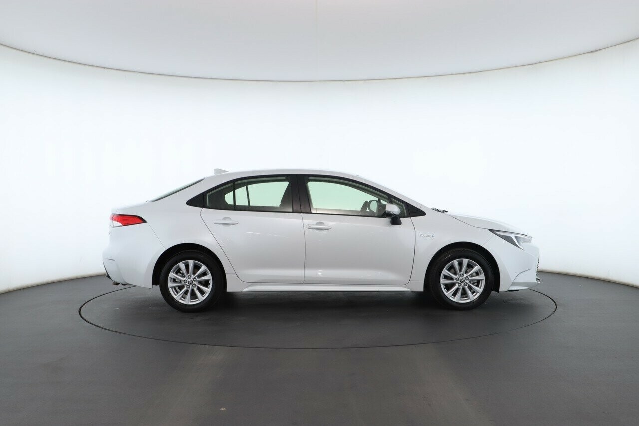 Toyota Corolla image 3