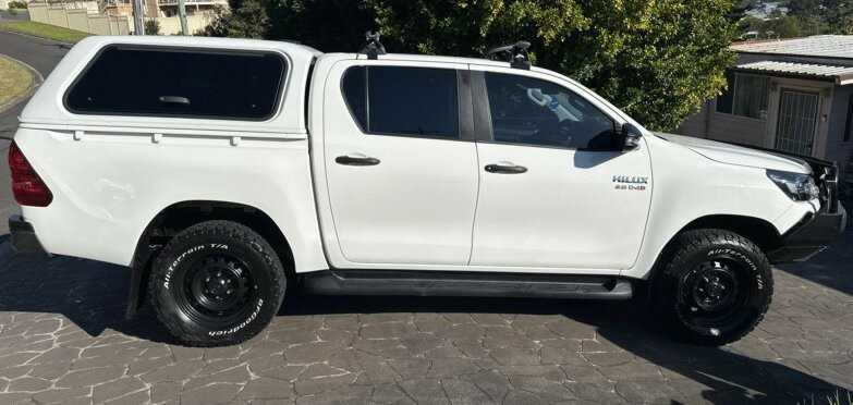 Toyota Hilux image 1