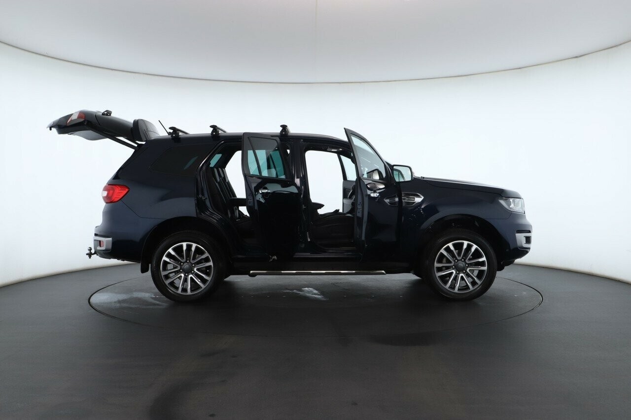 Ford Everest image 2