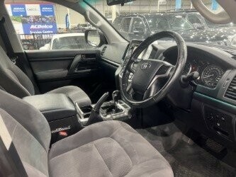 Toyota Landcruiser image 4