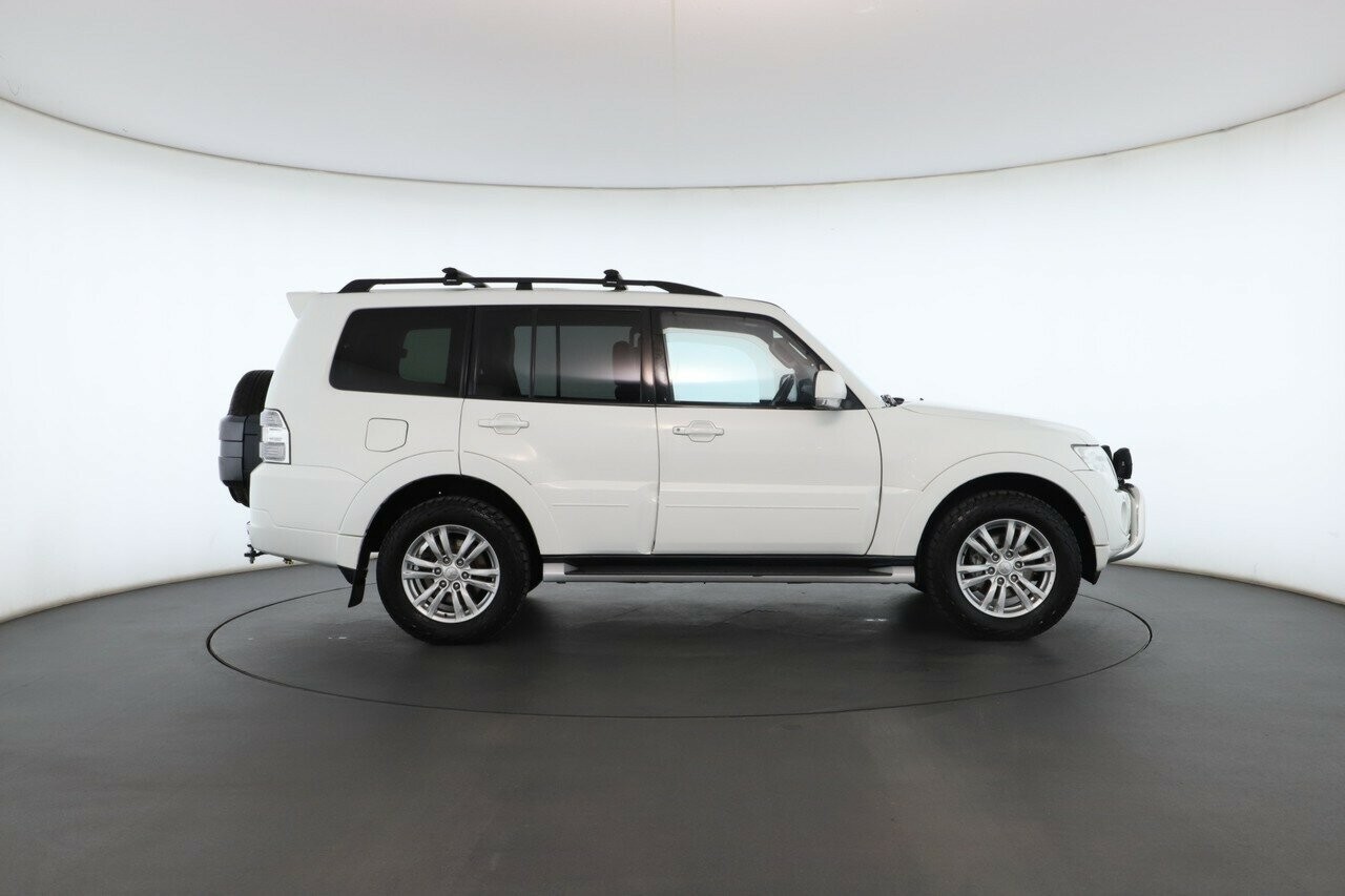 Mitsubishi Pajero image 3