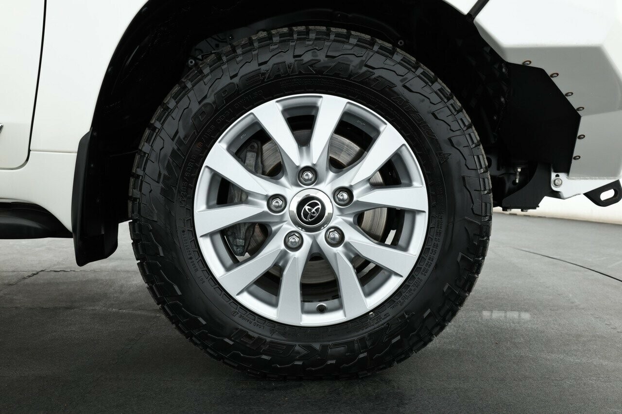 Toyota Landcruiser image 3