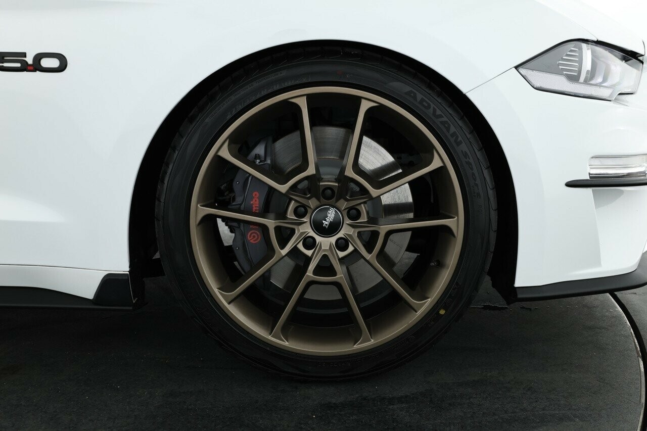 Ford Mustang image 4