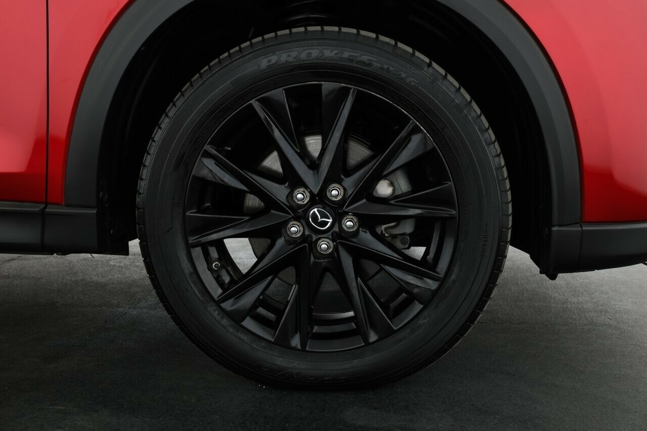 Mazda Cx-8 image 4