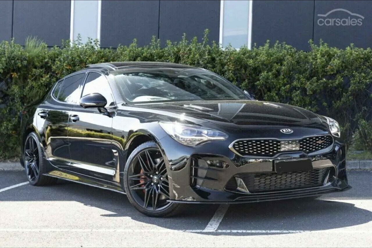 Kia Stinger image 1