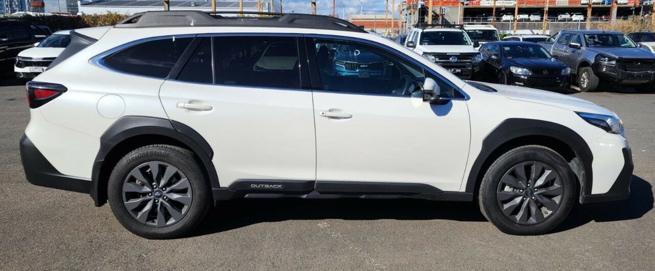 Subaru Outback image 2