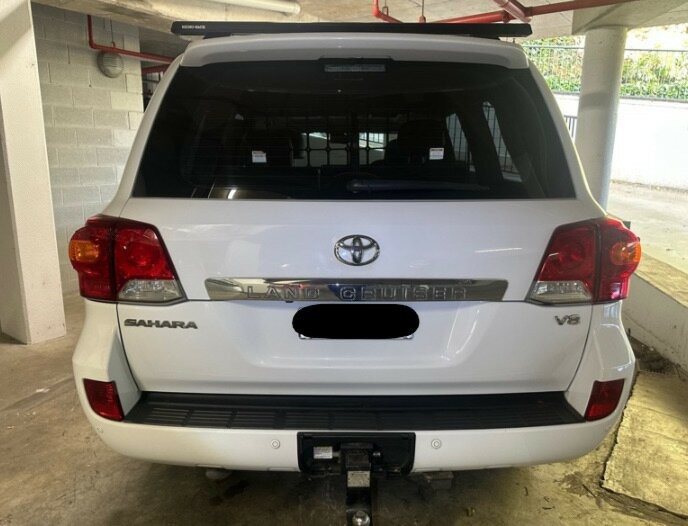Toyota Landcruiser image 2