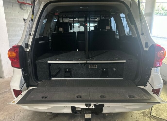 Toyota Landcruiser image 4