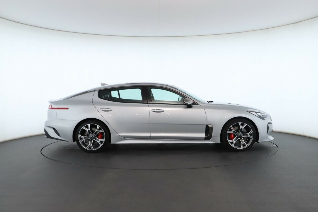 Kia Stinger image 3