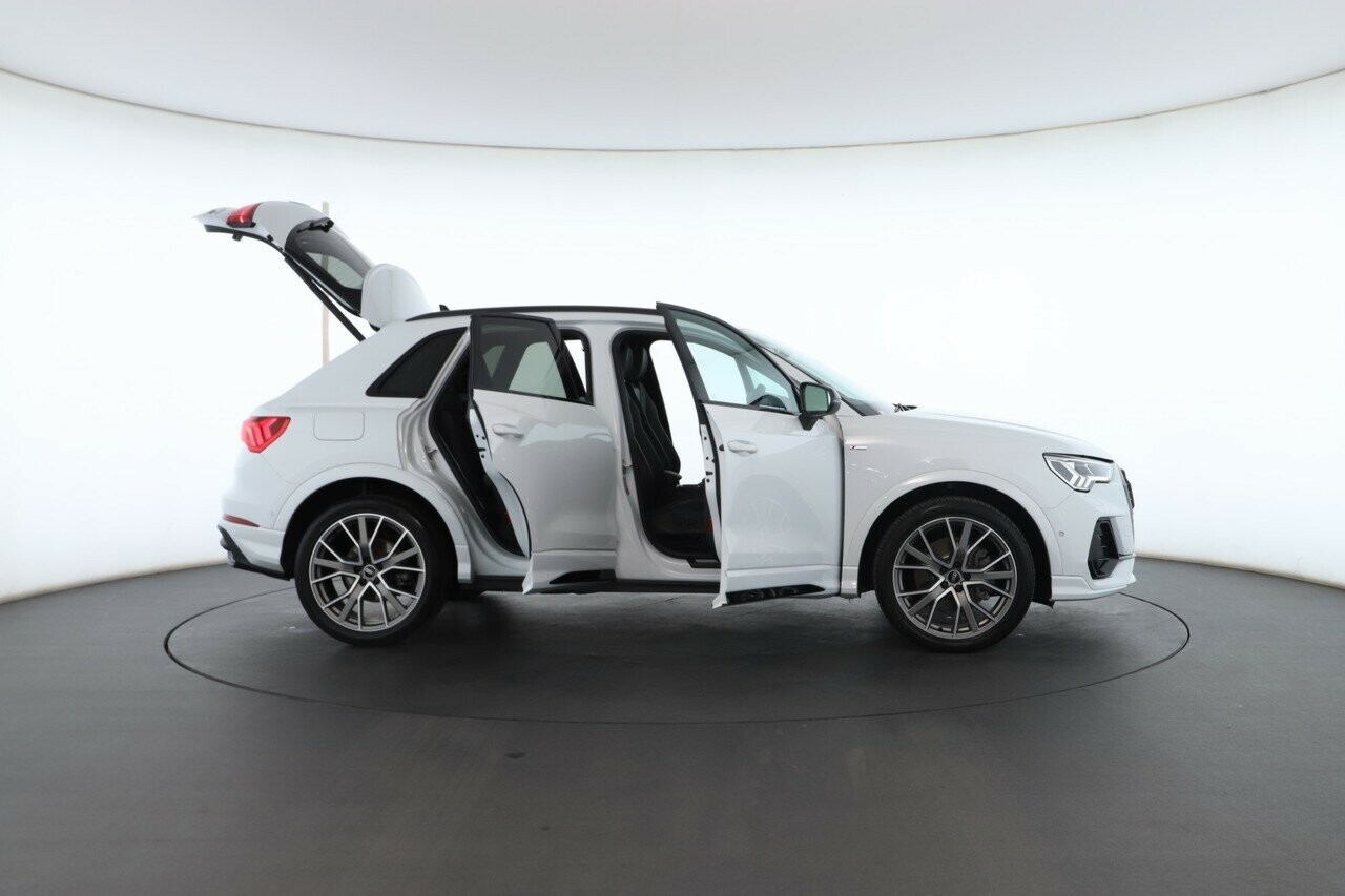Audi Q3 image 2