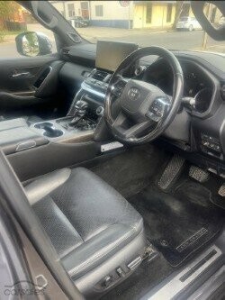 Toyota Landcruiser image 3