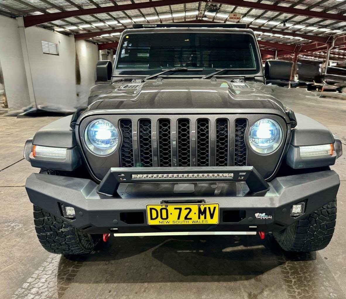 Jeep Gladiator image 3