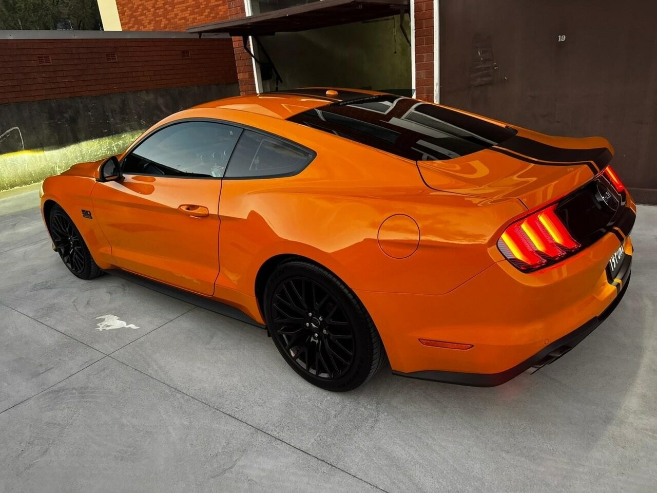 Ford Mustang image 2