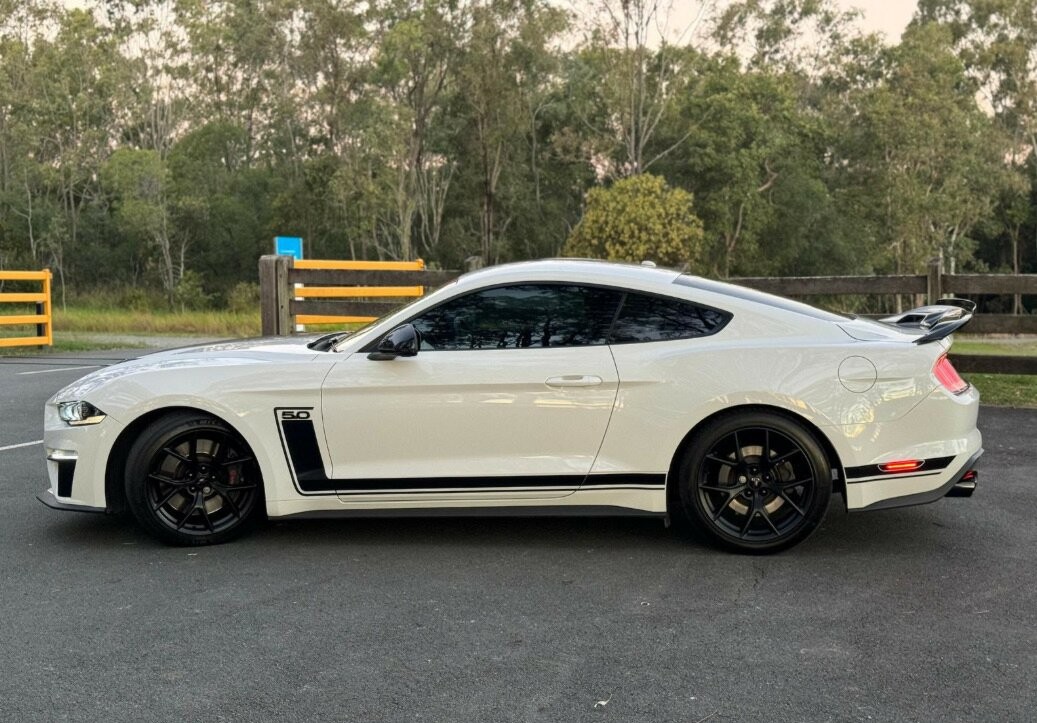 Ford Mustang image 4