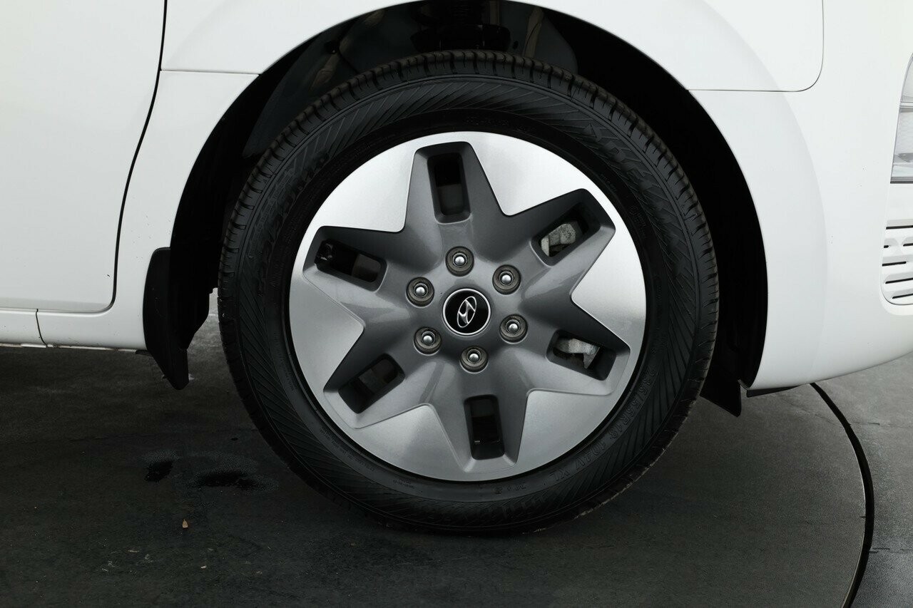 Hyundai Staria image 4