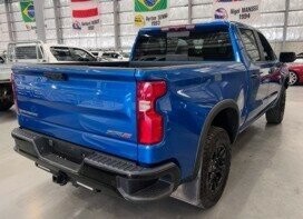 Chevrolet Silverado image 2