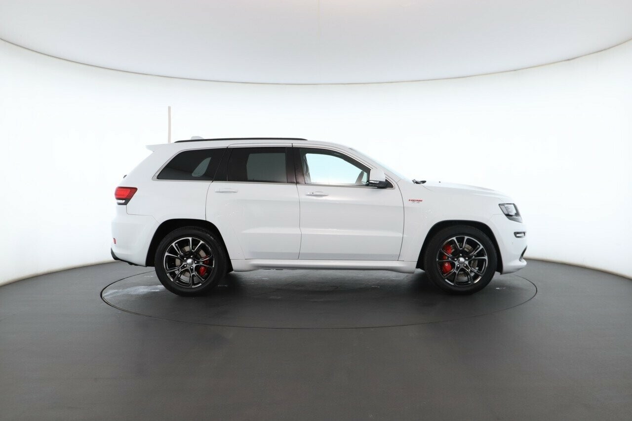 Jeep Grand Cherokee image 3