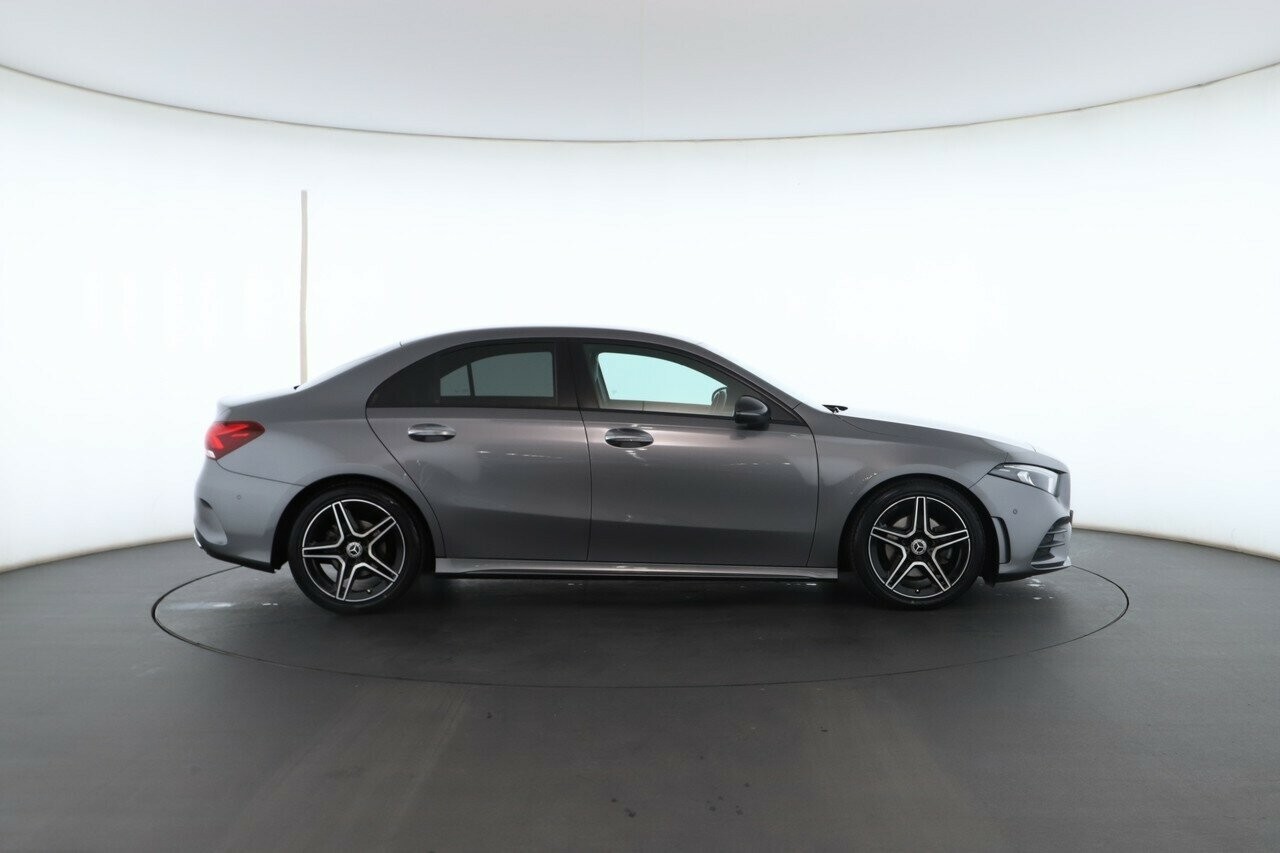 Mercedes Benz A-class image 3