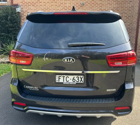 Kia Carnival image 3