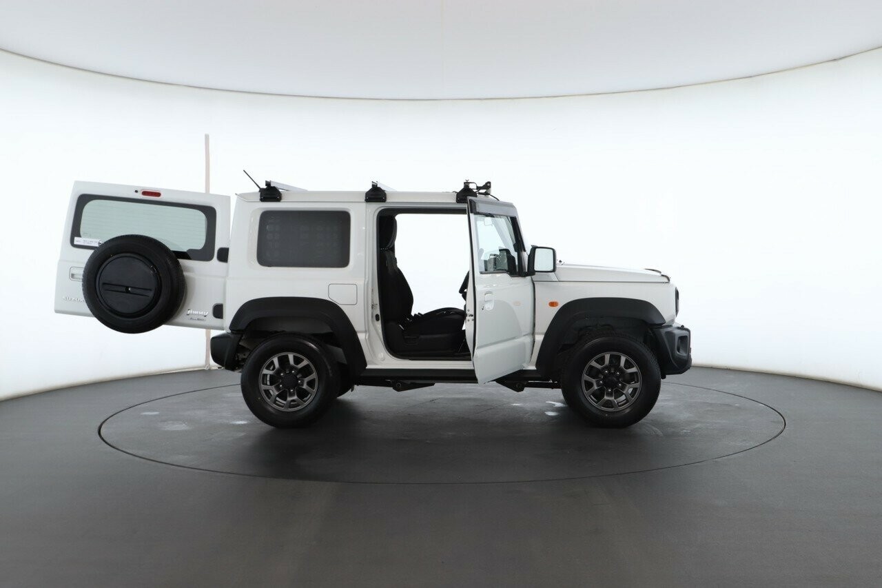 Suzuki Jimny image 2