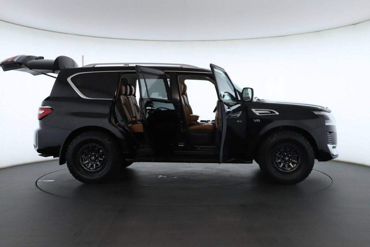 Nissan Patrol image 2