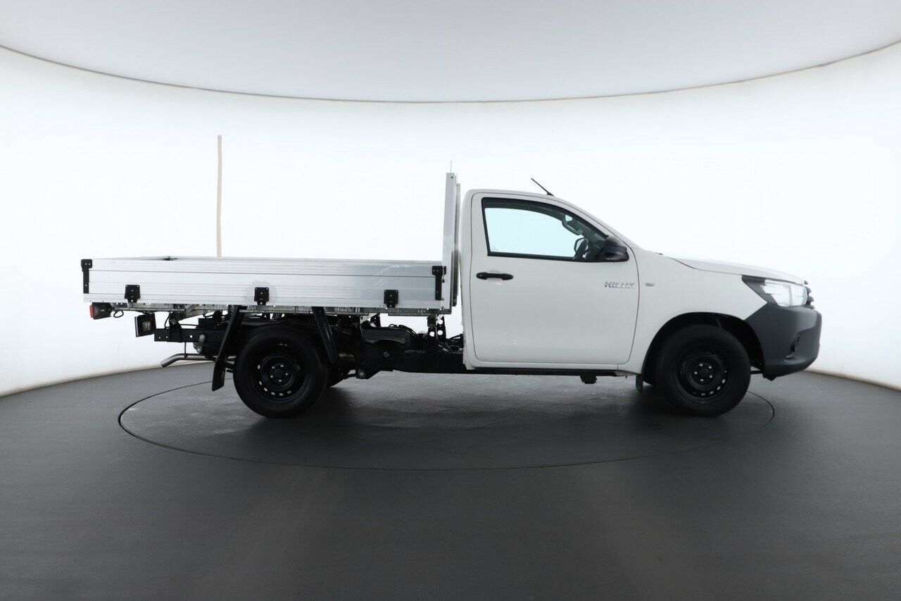 Toyota Hilux image 3
