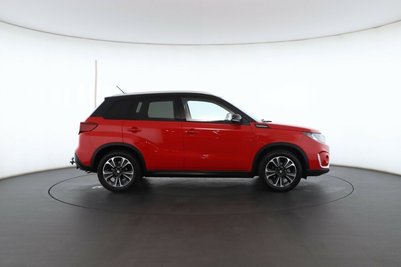 Suzuki Vitara image 3