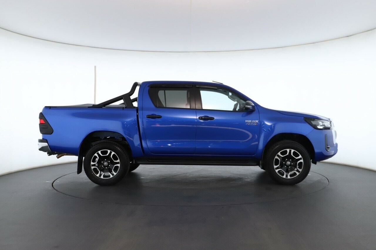 Toyota Hilux image 3