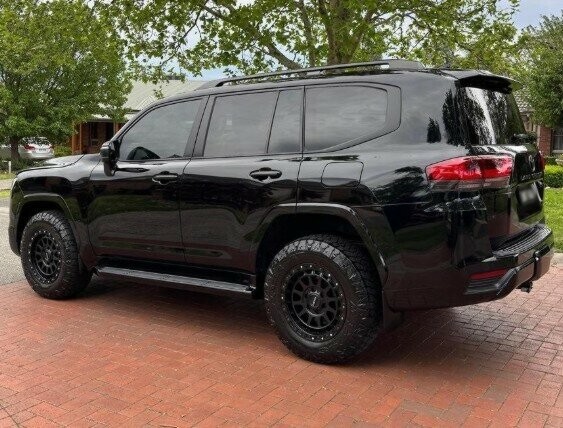 Toyota Landcruiser image 1