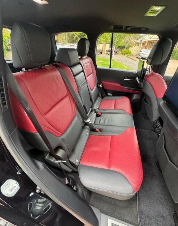 Toyota Landcruiser image 3