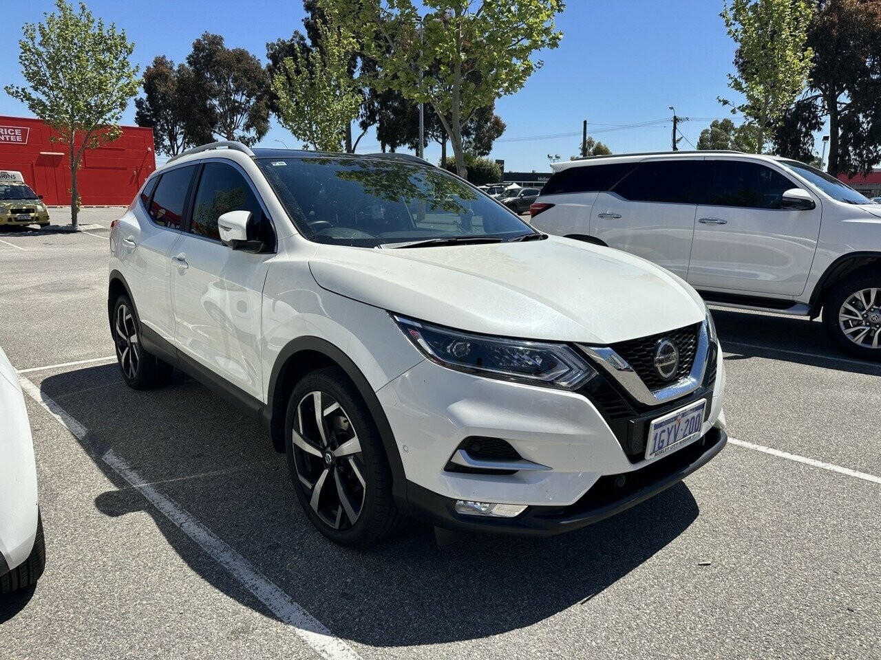 Nissan Qashqai image 1