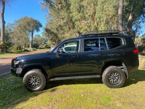 Toyota Landcruiser image 2