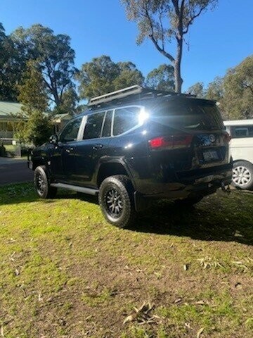 Toyota Landcruiser image 3