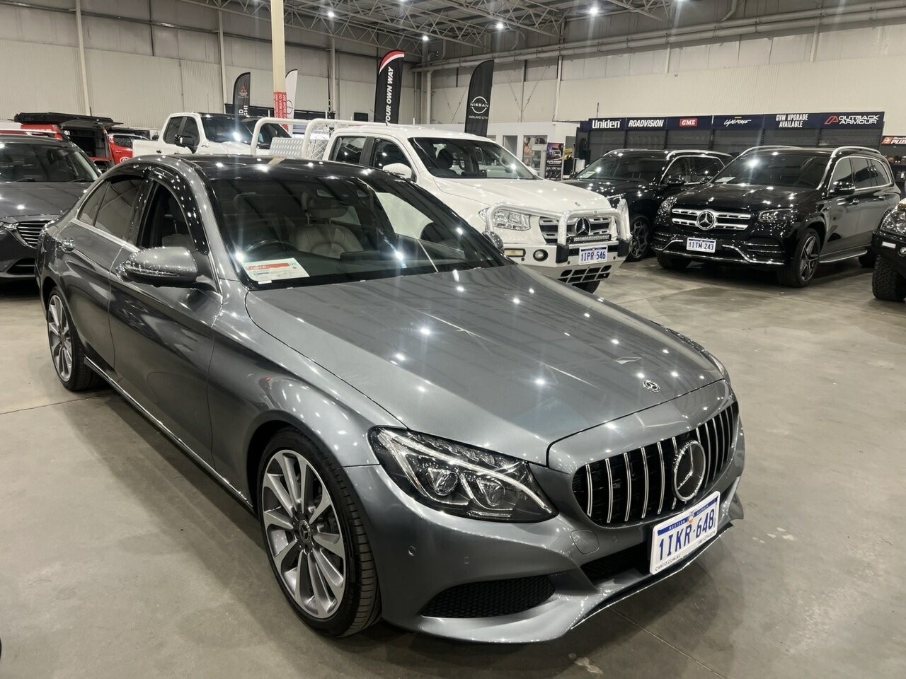 Mercedes Benz C-class image 1
